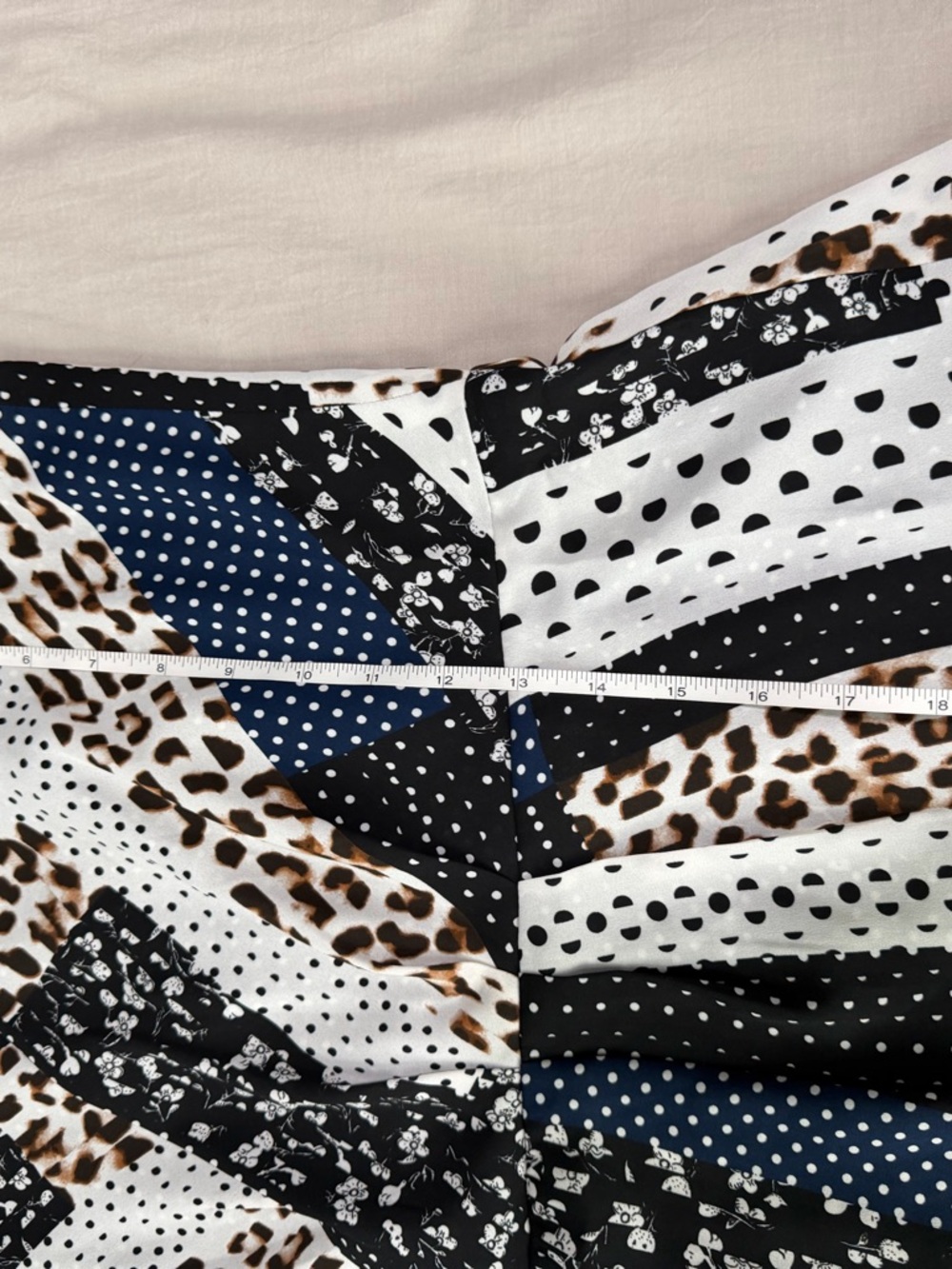 CAbi Crossover Cami, Mixed Print V-Neck Cami in Black White Navy, SZ 8 - Picture 12 of 14